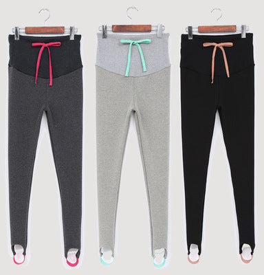 South Korea maternity new winter pregnant women foot leggings and cashmere trousers abdomen supporting feet thick spot