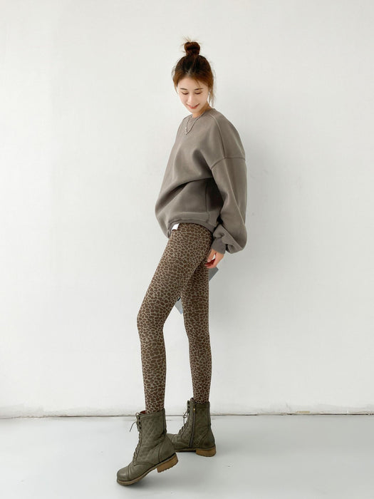 Nine Point Leopard Pattern Suede And Plush Leggings