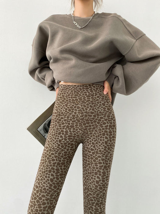 Nine Point Leopard Pattern Suede And Plush Leggings