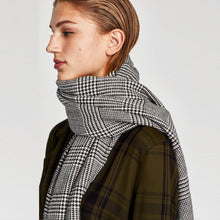 Black and white plaid cashmere scarf