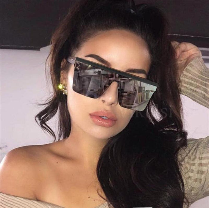 Women Sunglasses for a stylish and retro look